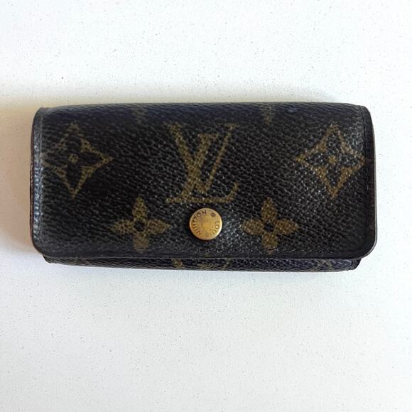 LOUIS VUITTON 2004 Vintage Monogram Key Holder - Picture 7 of 9